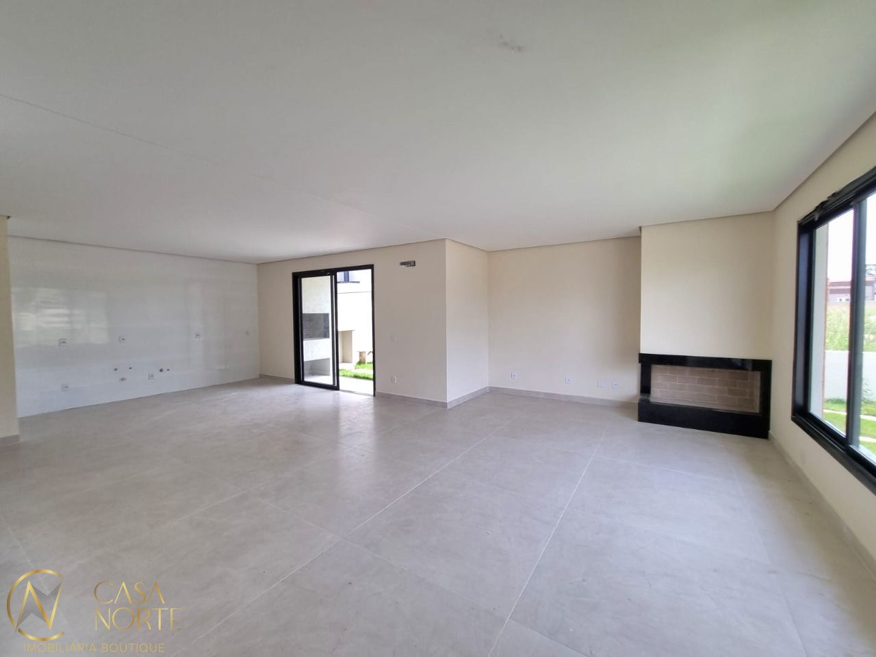 Casa à venda com 3 quartos, 145m², 1 suíte, 3 vagas, Rua Farid Germano no bairro Hípica em Porto Alegre
