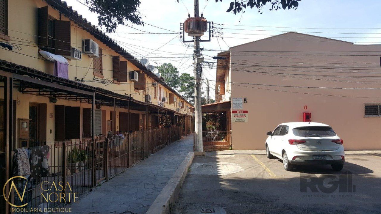 Casa de Condomínio à venda com 1 quarto, 70m², 1 vaga, Rua Mura no bairro Guarujá em Porto Alegre