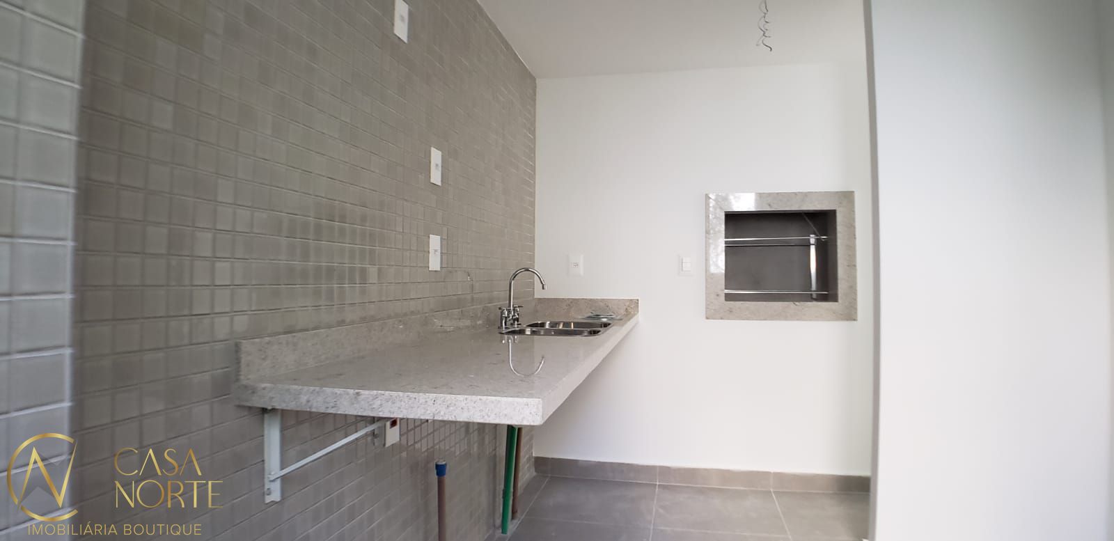 Apartamento à venda com 3 quartos, 101m², 3 suítes, 2 vagas, Rua Miguel Couto no bairro Menino Deus em Porto Alegre