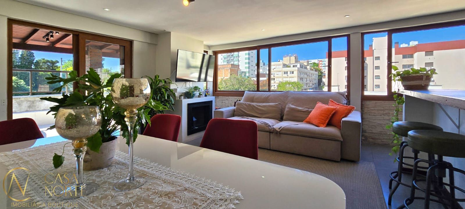 Cobertura à venda com 2 quartos, 131m², 1 vaga, Avenida Cristóvão Colombo no bairro Floresta em Porto Alegre