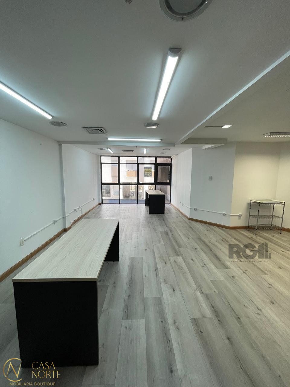 Sala Comercial à venda , 107m², Rua Padre Chagas no bairro Moinhos de Vento em Porto Alegre