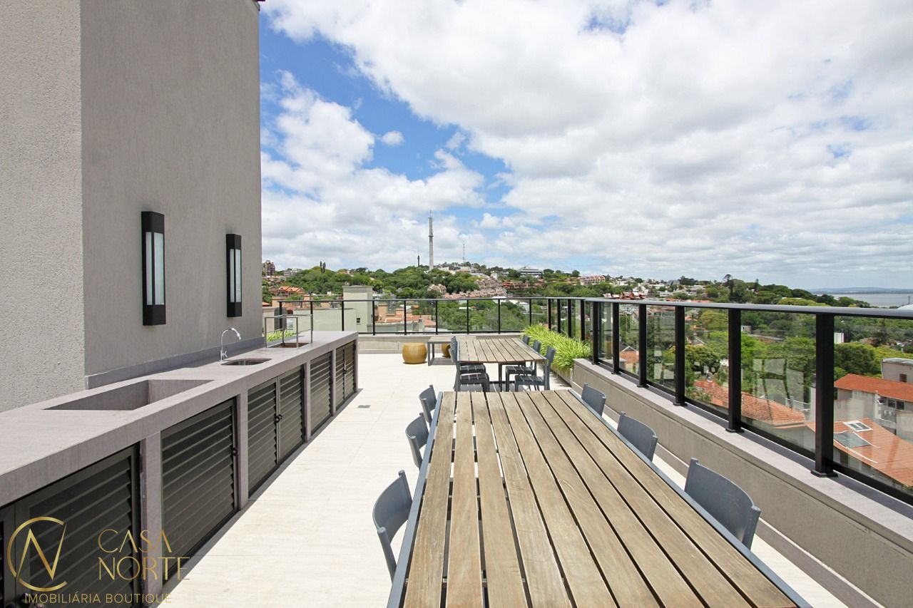 Apartamento à venda com 3 quartos, 101m², 3 suítes, 2 vagas, Rua Miguel Couto no bairro Menino Deus em Porto Alegre