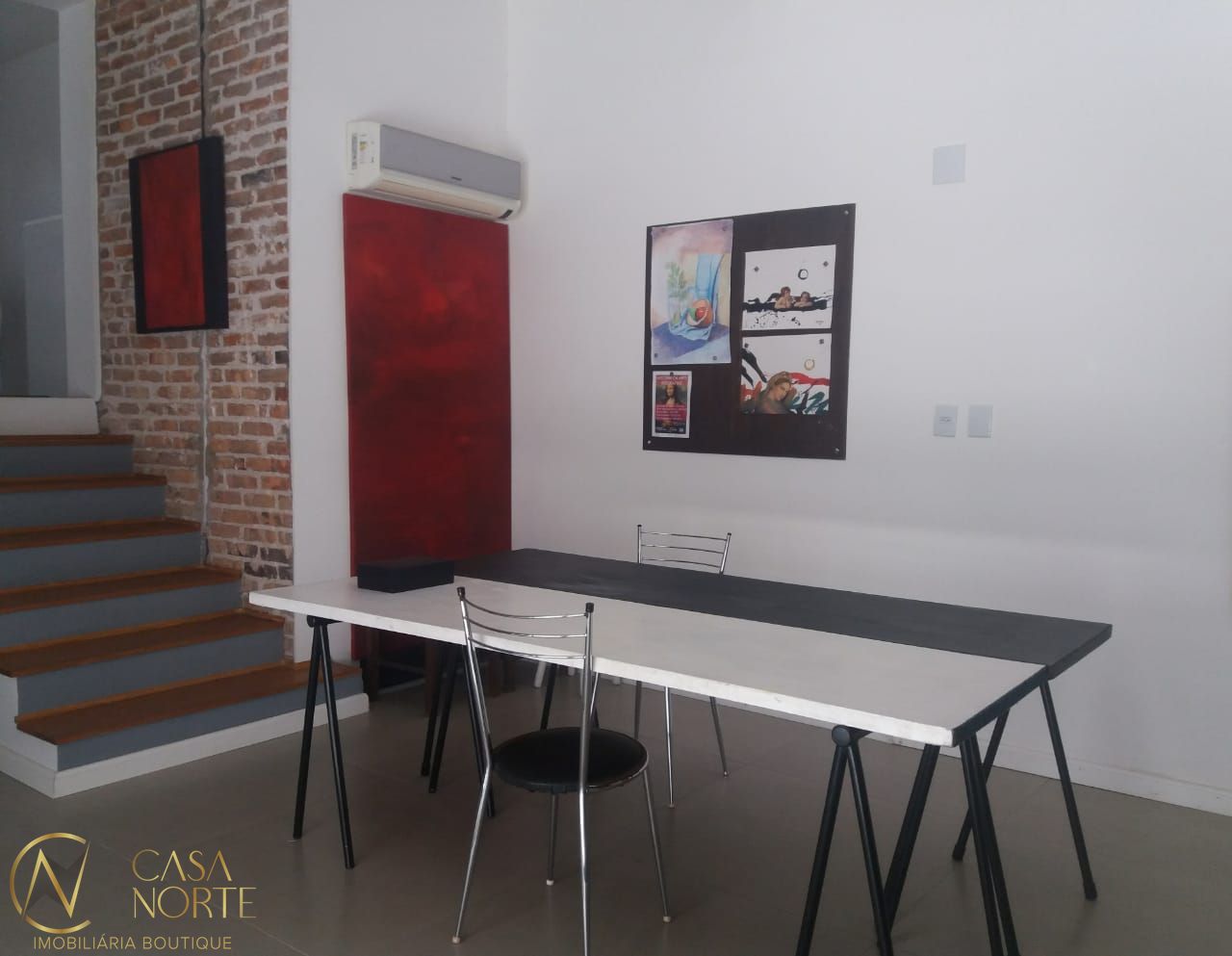 Casa à venda com 3 quartos, 299m², 1 suíte, 2 vagas, Rua Barão de Cerro Largo no bairro Menino Deus em Porto Alegre