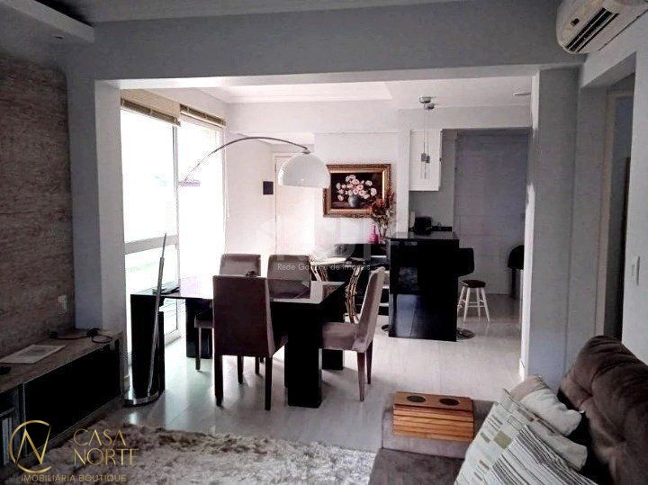 Apartamento à venda com 3 quartos, 121m², 1 suíte, 2 vagas, Rua Doutor Oscar Bittencourt no bairro Menino Deus em Porto Alegre