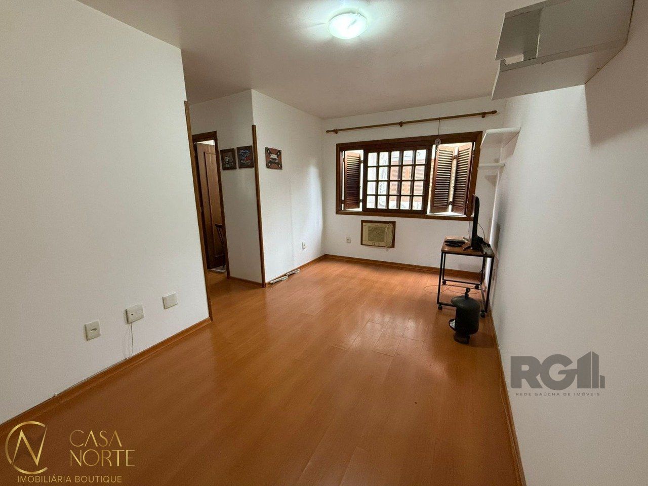 Apartamento à venda com 1 quarto, 42m², 1 vaga, Travessa Serafim Terra no bairro Jardim  Botânico em Porto Alegre