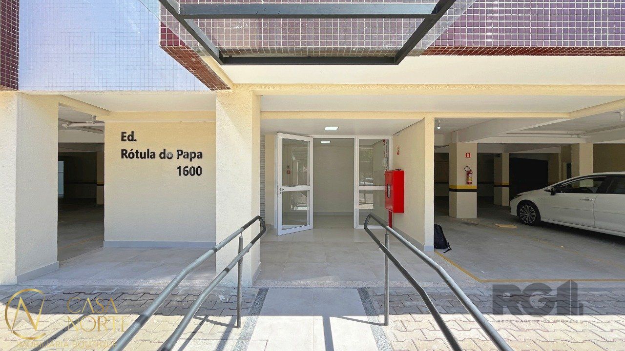 Apartamento à venda com 2 quartos, 71m², 1 suíte, 2 vagas, Rua José de Alencar no bairro Menino Deus em Porto Alegre