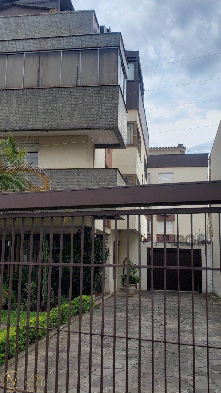 Apartamento à venda com 4 quartos, 144m², 1 suíte, 1 vaga, Rua Miguel Couto no bairro Menino Deus em Porto Alegre