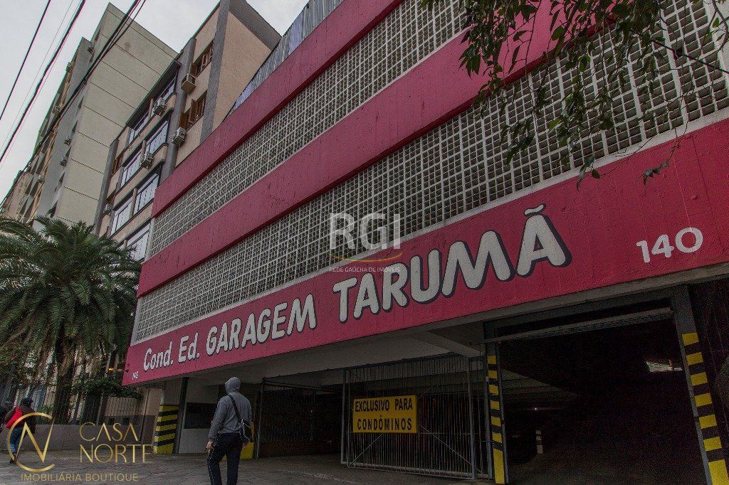 Box à venda , 12m², 1 vaga, Avenida Independência no bairro Independência em Porto Alegre