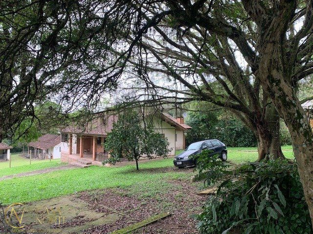 Casa à venda com 3 quartos, 10000m², Rua Doutor Vergara no bairro Belém Velho em Porto Alegre