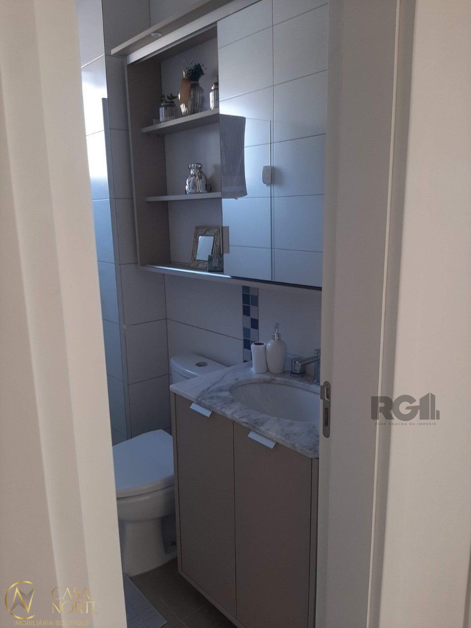 Apartamento à venda com 2 quartos, 70m², 1 suíte, 1 vaga, Rua Padre Antônio Vieira no bairro Santo Antônio em Porto Alegre