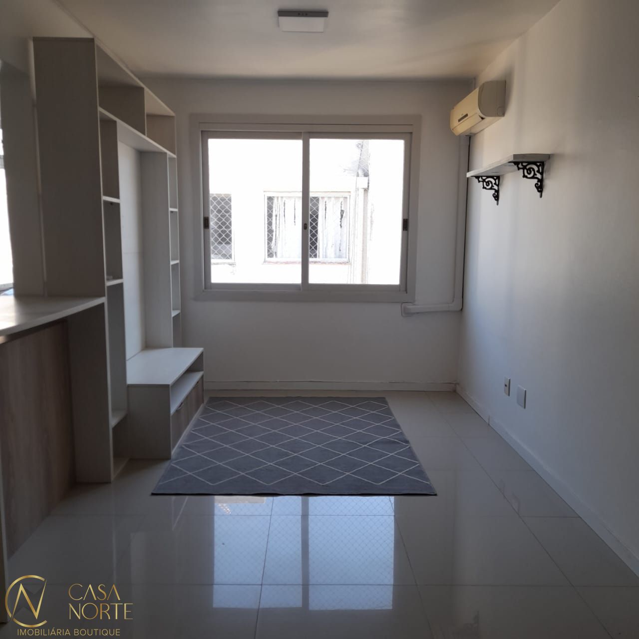 Apartamento à venda com 2 quartos, 48m², 1 suíte, 1 vaga, Rua Doutor Pereira Neto no bairro Tristeza em Porto Alegre