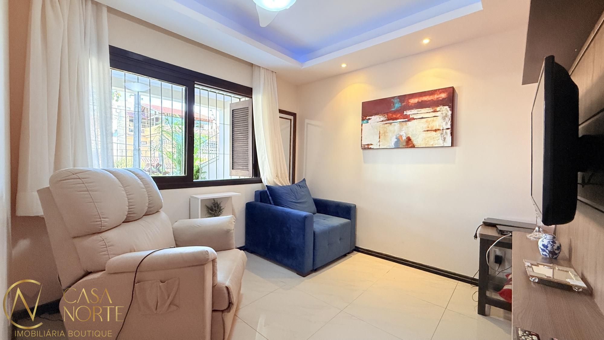 Casa à venda com 4 quartos, 319m², 1 suíte, 2 vagas, Rua Doutor Oscar Bittencourt no bairro Menino Deus em Porto Alegre