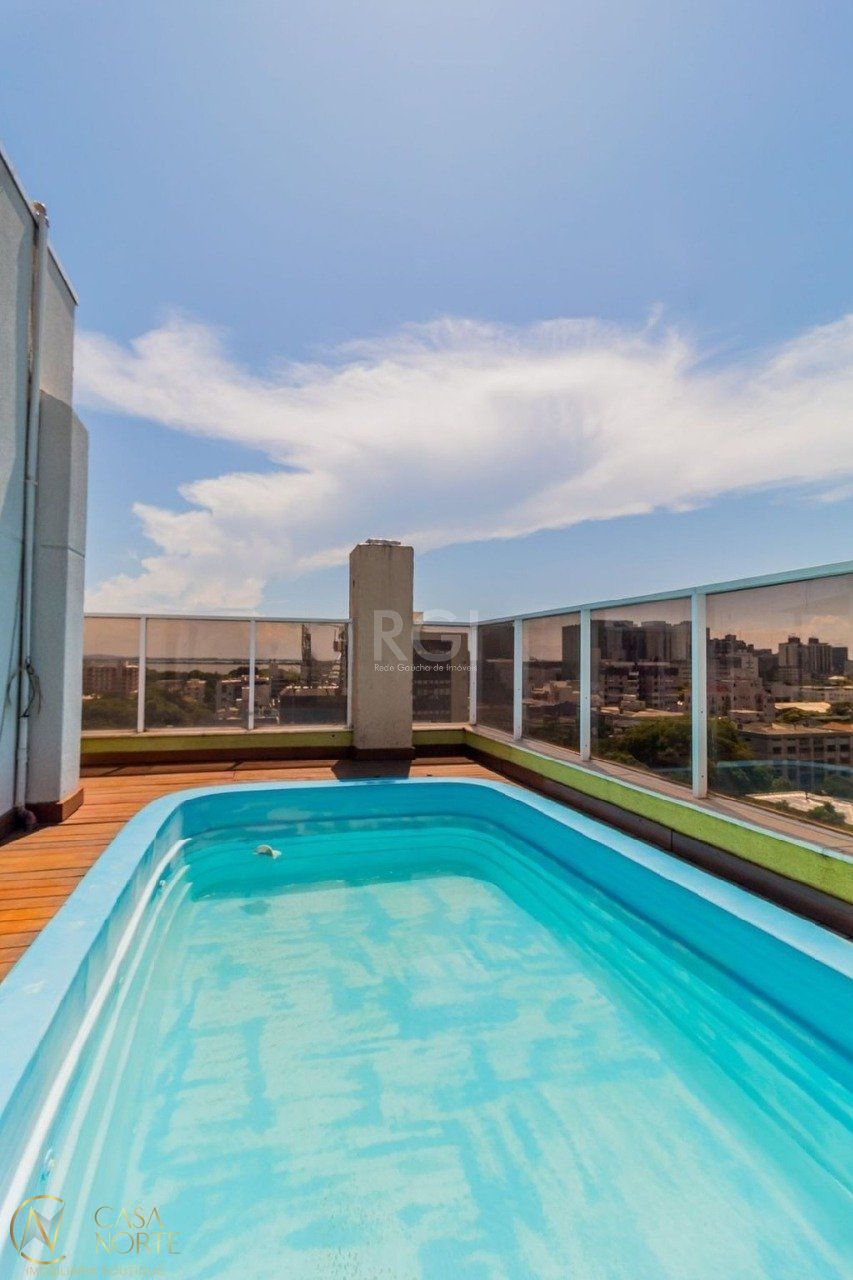 Cobertura à venda com 3 quartos, 262m², 1 suíte, 2 vagas, Avenida Ganzo no bairro Menino Deus em Porto Alegre