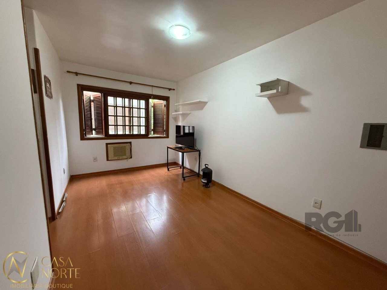 Apartamento à venda com 1 quarto, 42m², 1 vaga, Travessa Serafim Terra no bairro Jardim  Botânico em Porto Alegre