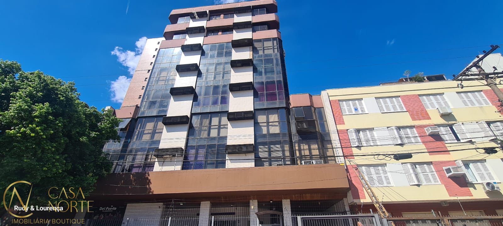 Sala Comercial à venda com 1 quarto, 26m², 1 vaga, Avenida Érico Veríssimo no bairro Menino Deus em Porto Alegre