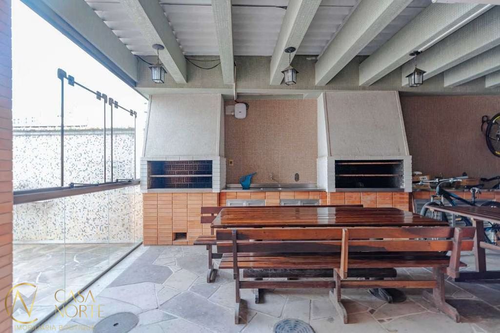 Apartamento à venda com 2 quartos, 59m², 1 suíte, Travessa Alexandrino de Alencar no bairro Azenha em Porto Alegre