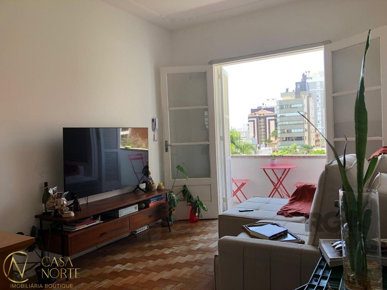 Apartamento à venda com 2 quartos, 84m², 1 vaga, Rua Vasco da Gama no bairro Independência em Porto Alegre