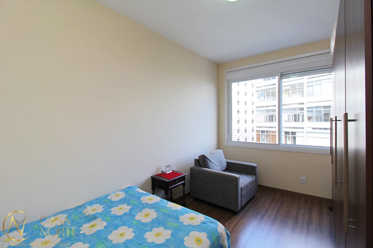Apartamento à venda com 2 quartos, 66m², 1 vaga, Rua Duque de Caxias no bairro Centro Histórico em Porto Alegre