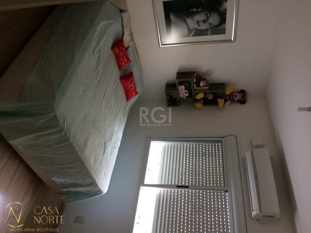 Apartamento à venda com 3 quartos, 65m², 1 suíte, 1 vaga, Avenida Bento Gonçalves no bairro Partenon em Porto Alegre