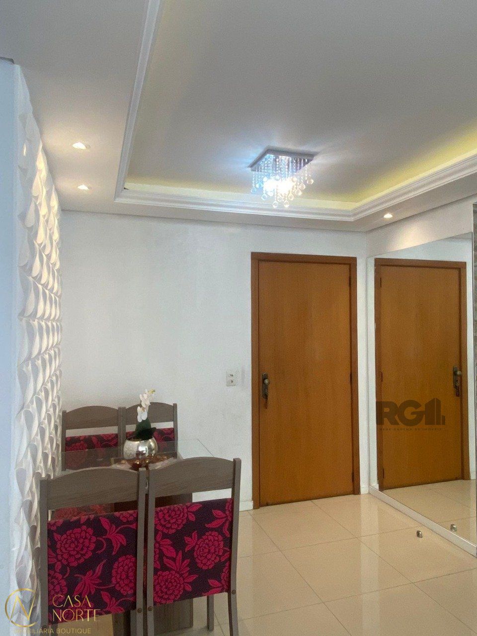 Apartamento à venda com 2 quartos, 58m², 1 vaga, Rua Mariano de Matos no bairro Santa Tereza em Porto Alegre