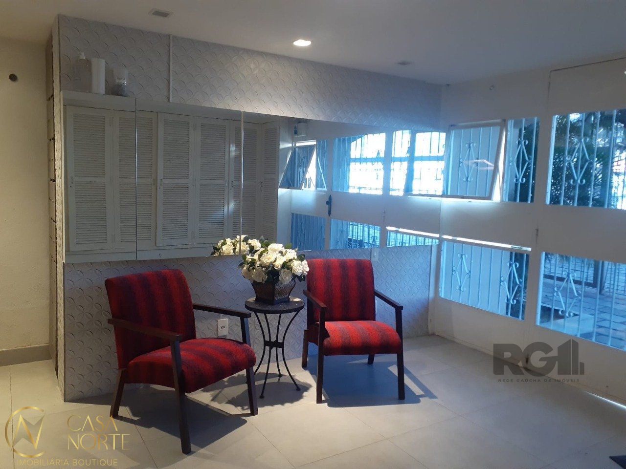 Apartamento à venda com 1 quarto, 45m², Rua Câncio Gomes no bairro Floresta em Porto Alegre