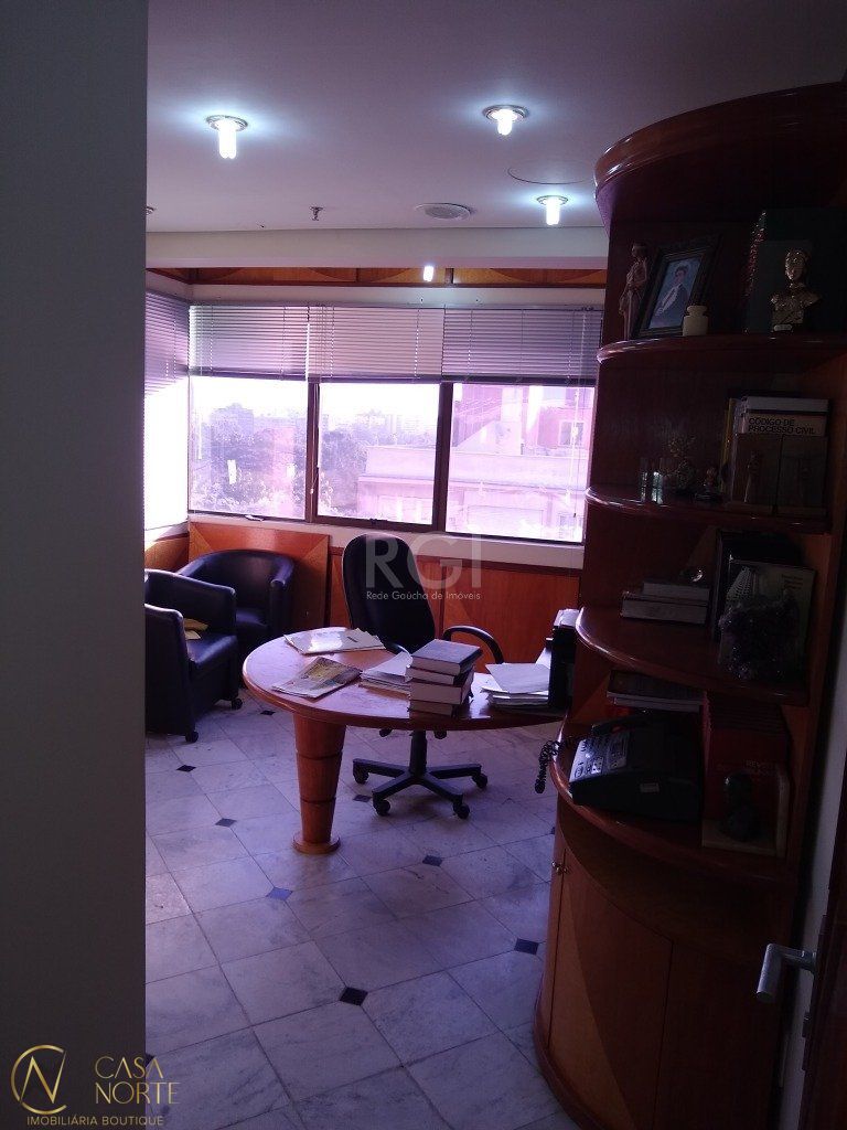 Sala Comercial à venda , 46m², Rua General João Telles no bairro Bom Fim em Porto Alegre