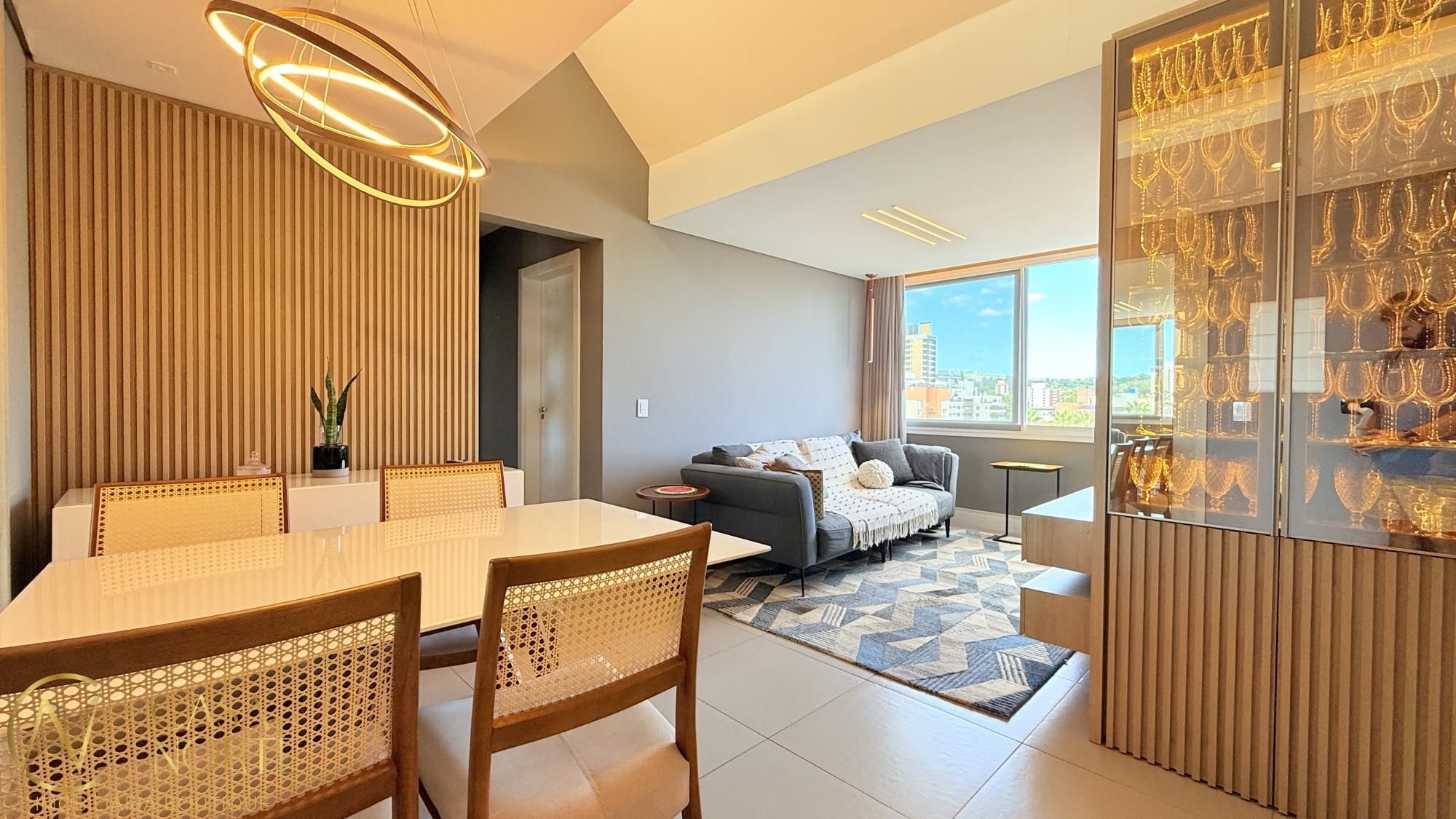 Apartamento à venda com 1 quarto, 66m², 1 suíte, 1 vaga, Avenida Getúlio Vargas no bairro Menino Deus em Porto Alegre