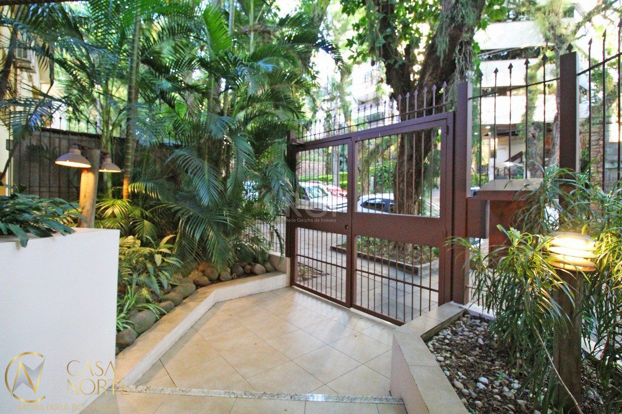 Cobertura à venda com 4 quartos, 361m², 2 suítes, 2 vagas, Rua Goncalo de Carvalho no bairro Floresta em Porto Alegre