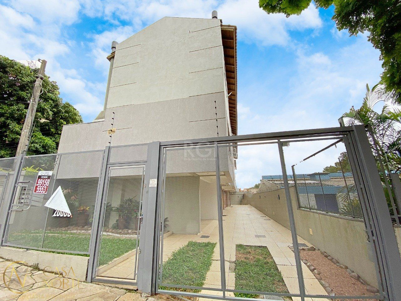 Casa de Condomínio à venda com 3 quartos, 118m², 1 suíte, 2 vagas, Rua Catumbi no bairro Medianeira em Porto Alegre