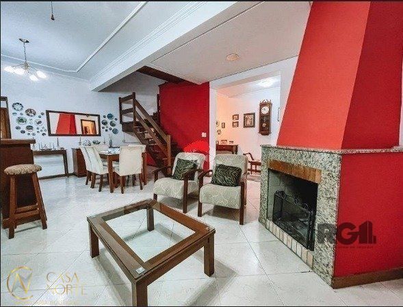Casa à venda com 3 quartos, 360m², 2 suítes, 2 vagas, Rua Comendador Rodolfo Gomes no bairro Menino Deus em Porto Alegre