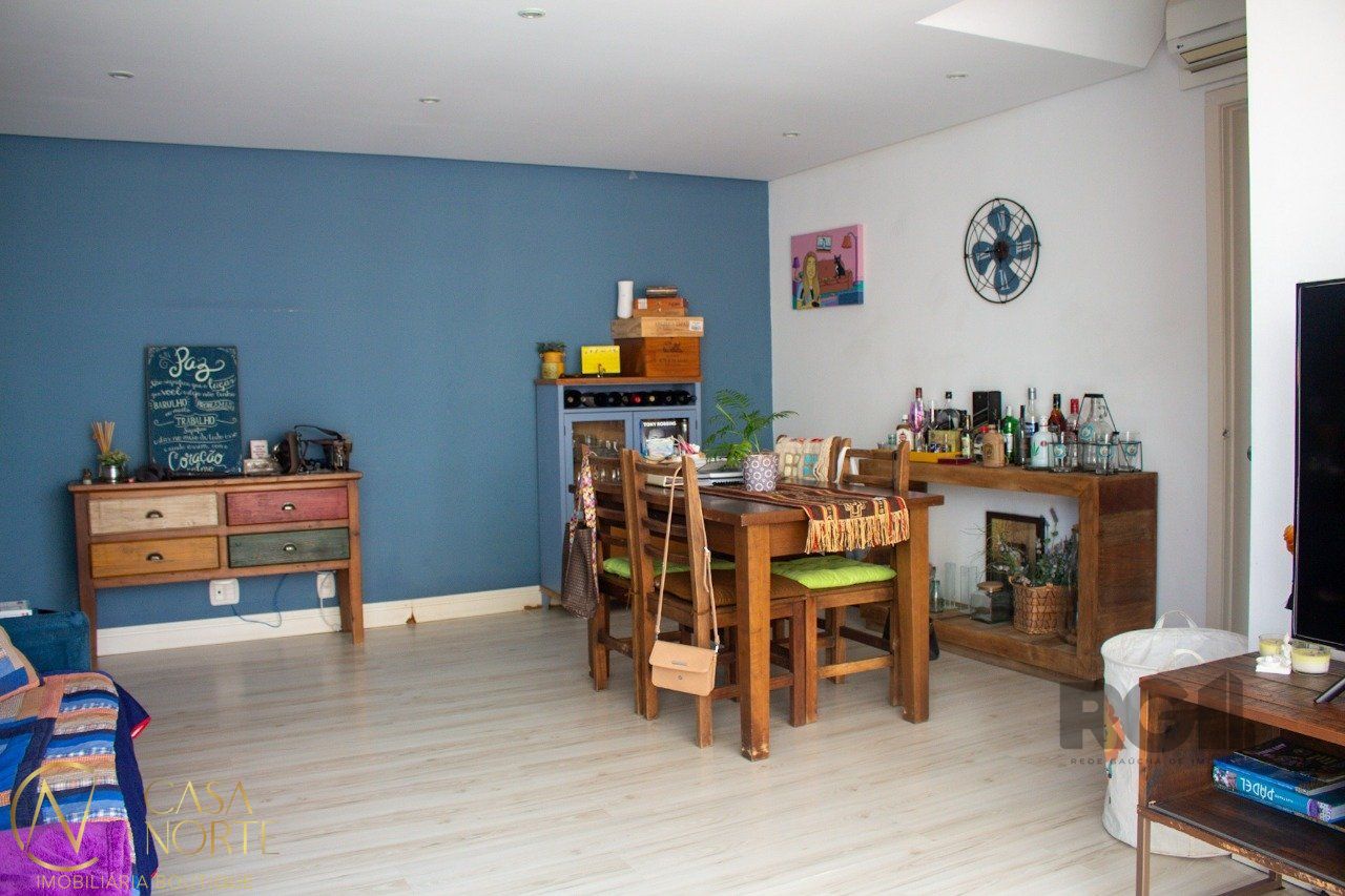 Apartamento à venda com 2 quartos, 83m², 1 vaga, Rua Ramiro Barcelos no bairro Rio Branco em Porto Alegre