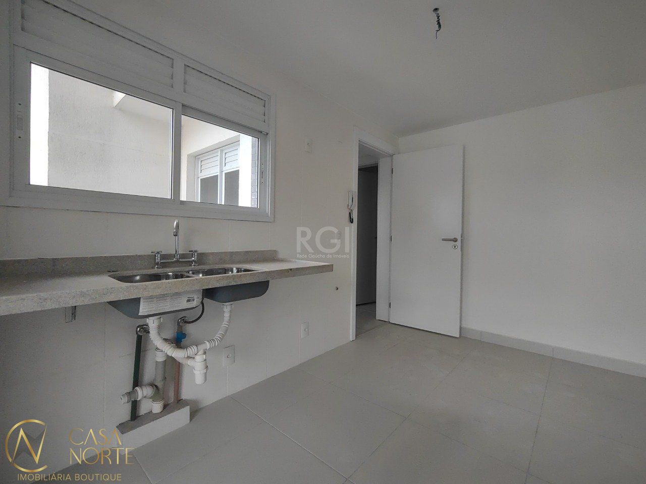 Apartamento à venda com 3 quartos, 127m², 3 suítes, 3 vagas, Rua São Josémaria Escriva no bairro Jardim do Salso em Porto Alegre