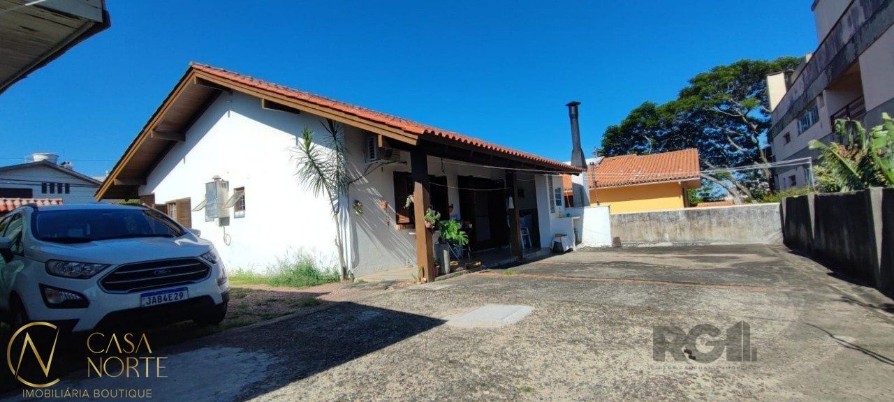 Casa à venda com 2 quartos, 100m², 6 vagas, Rua Doutor Raul Moreira no bairro Cristal em Porto Alegre