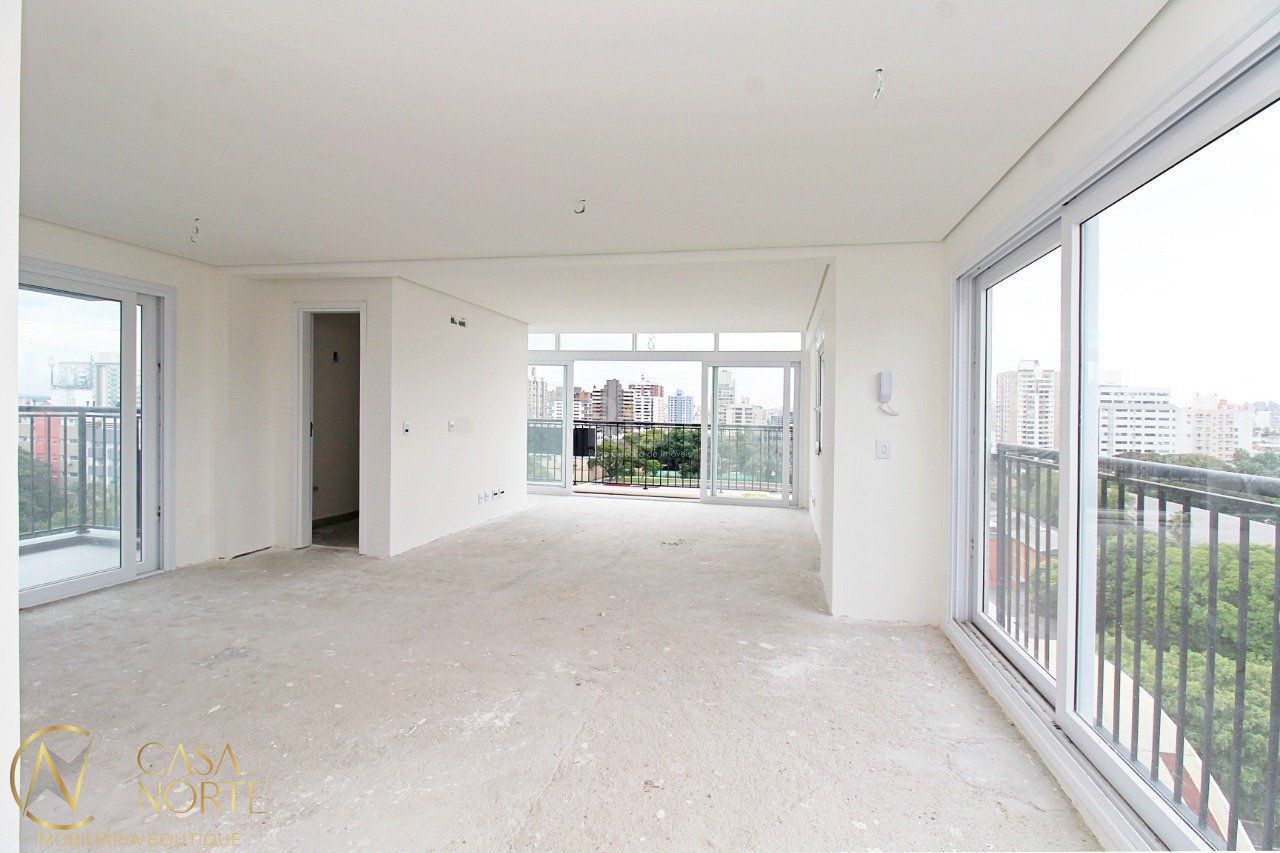 Duplex à venda com 2 quartos, 123m², 1 suíte, 1 vaga, Rua Saldanha Marinho no bairro Menino Deus em Porto Alegre
