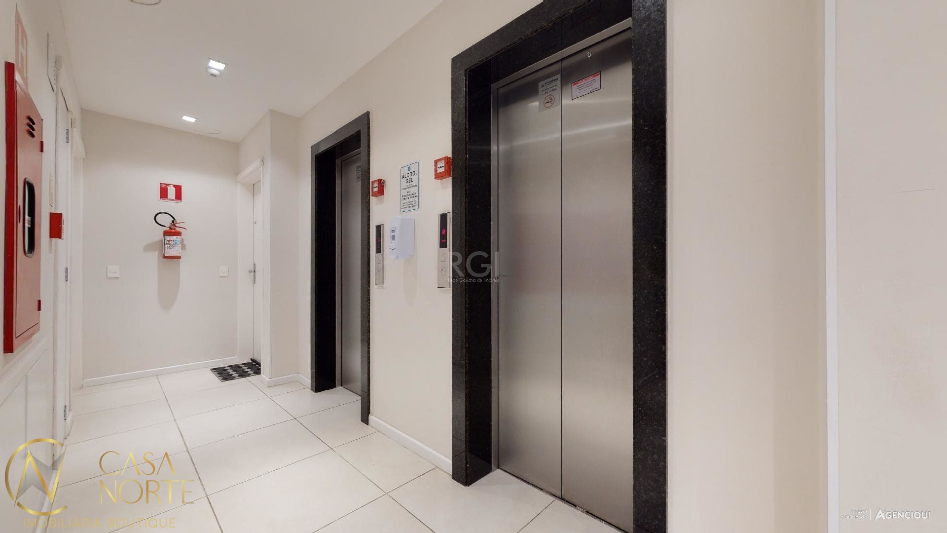 Apartamento à venda com 2 quartos, 50m², 1 vaga, Rua Attilio Bilibio no bairro Jardim Carvalho em Porto Alegre