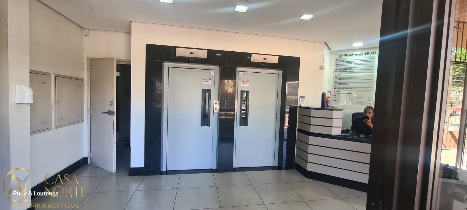 Sala Comercial à venda com 1 quarto, 26m², 1 vaga, Avenida Érico Veríssimo no bairro Menino Deus em Porto Alegre