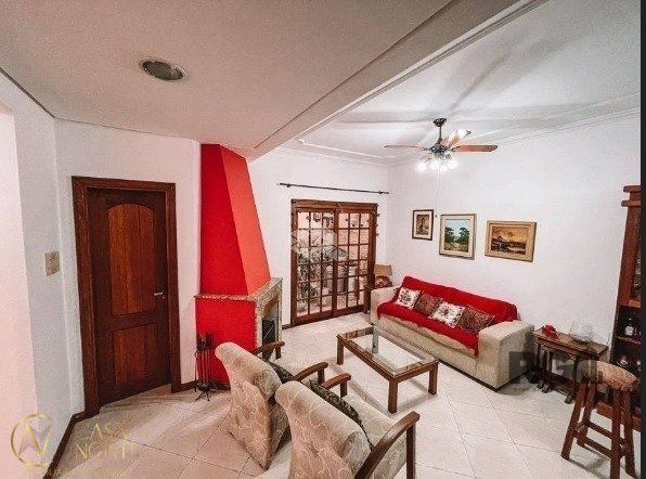 Casa à venda com 3 quartos, 360m², 2 suítes, 2 vagas, Rua Comendador Rodolfo Gomes no bairro Menino Deus em Porto Alegre