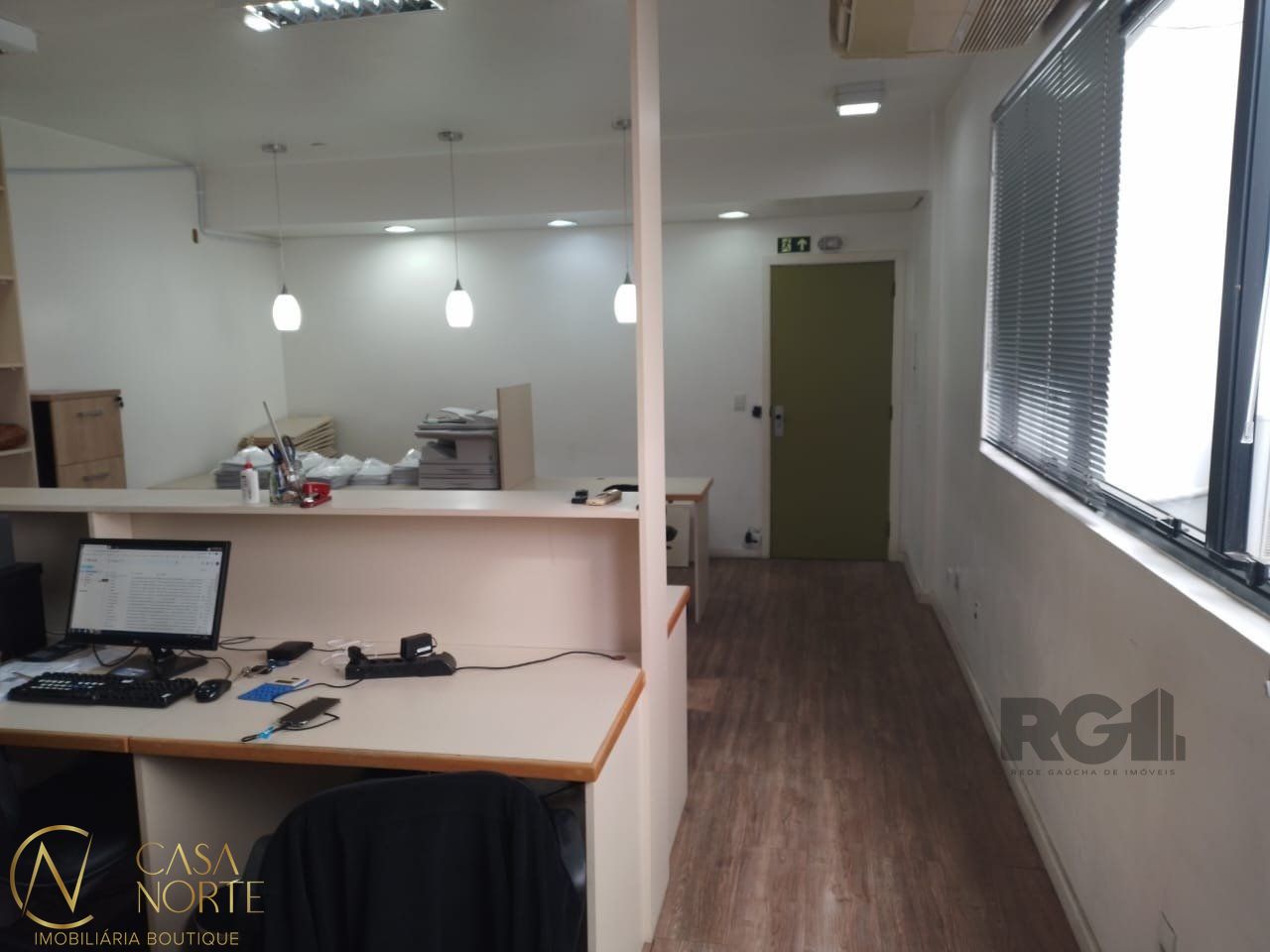 Sala Comercial à venda , 49m², Avenida Teresópolis no bairro Teresópolis em Porto Alegre