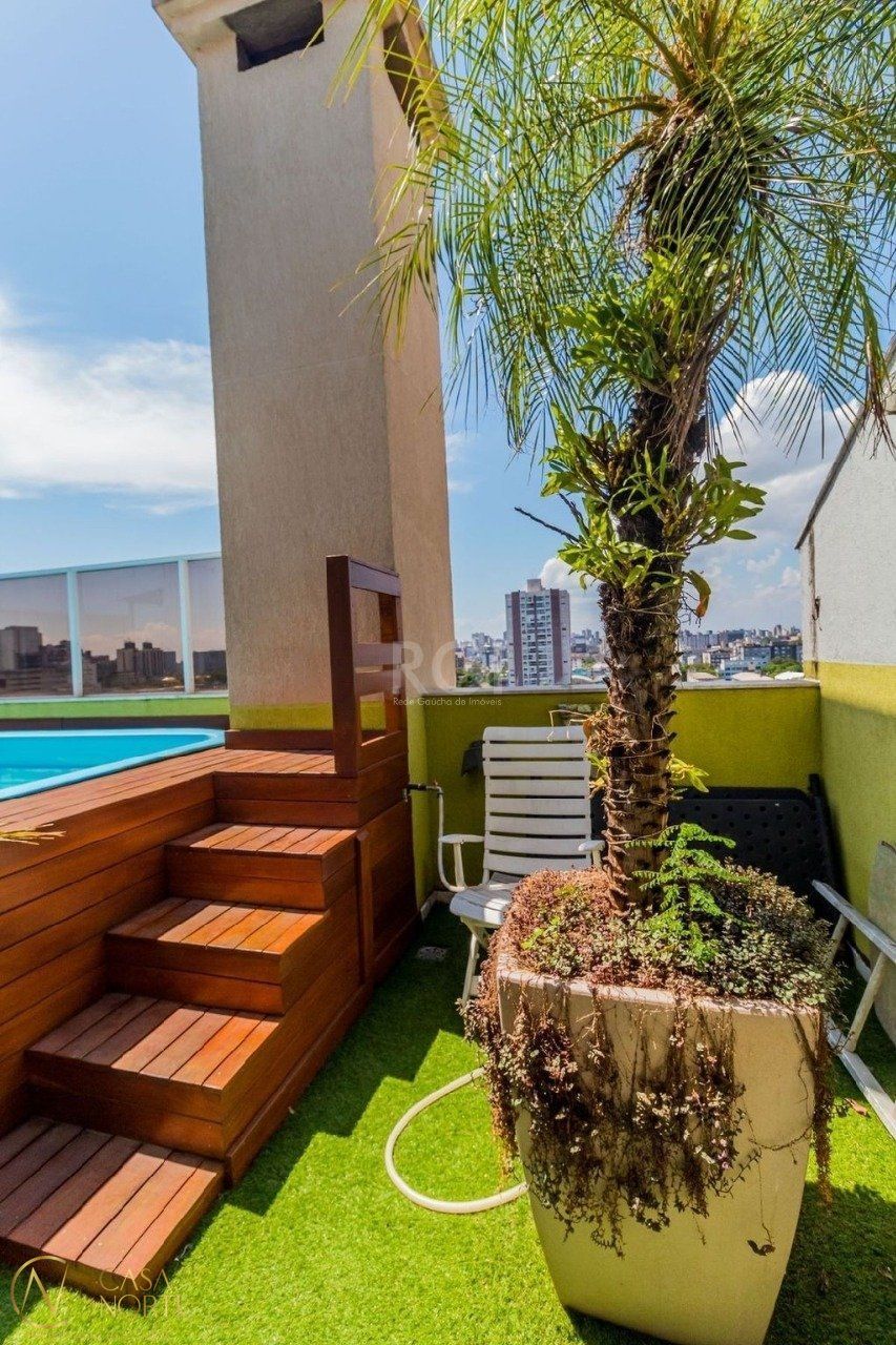 Cobertura à venda com 3 quartos, 262m², 1 suíte, 2 vagas, Avenida Ganzo no bairro Menino Deus em Porto Alegre