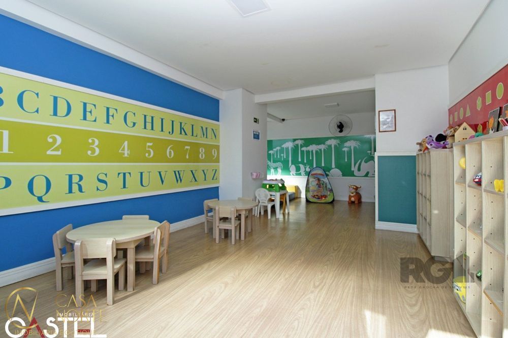 Apartamento à venda com 3 quartos, 89m², 1 suíte, 2 vagas, Rua Gonçalves Dias no bairro Menino Deus em Porto Alegre