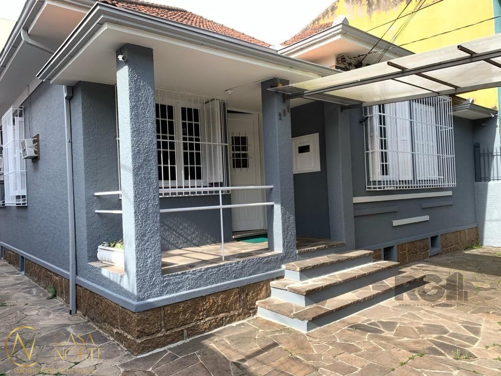 Casa à venda com 3 quartos, 200m², 2 vagas, Avenida Bastian no bairro Menino Deus em Porto Alegre