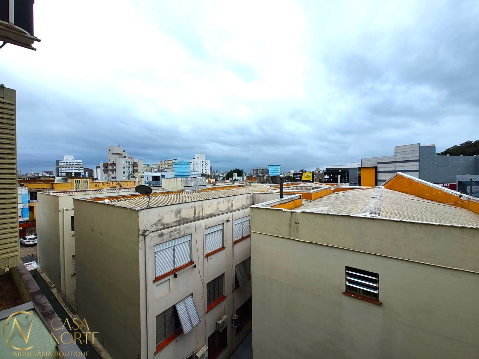 Salão Comercial à venda , 64m², Avenida Carlos Barbosa no bairro Medianeira em Porto Alegre