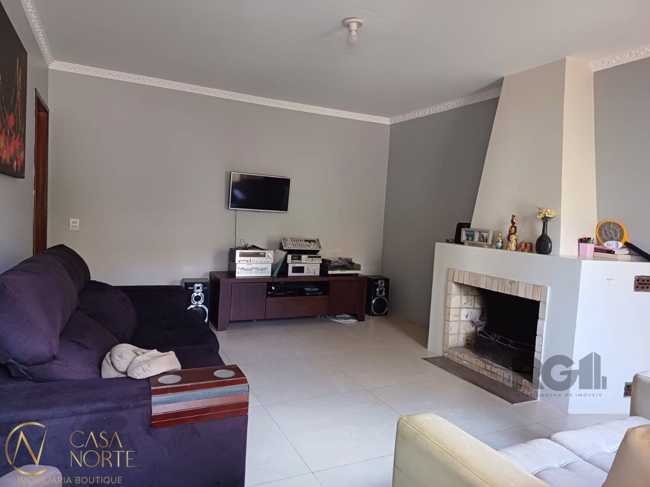 Casa à venda com 4 quartos, 271m², 1 suíte, 3 vagas, Rua Senegal no bairro Vila Ipiranga em Porto Alegre