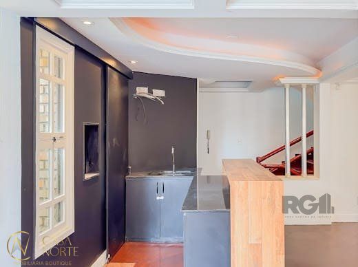 Casa de Condomínio à venda com 3 quartos, 198m², 3 suítes, 2 vagas, Avenida Alvarenga no bairro Boa Vista em Porto Alegre