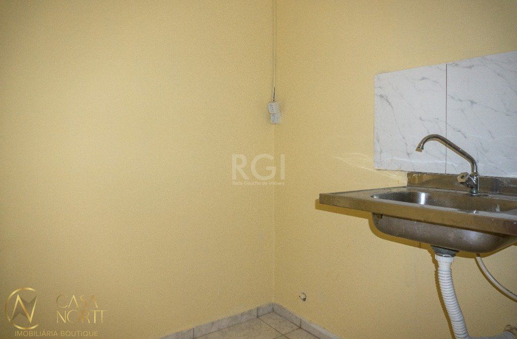 Sala Comercial à venda , 107m², Travessa Francisco de Leonardo Truda no bairro Centro Histórico em Porto Alegre