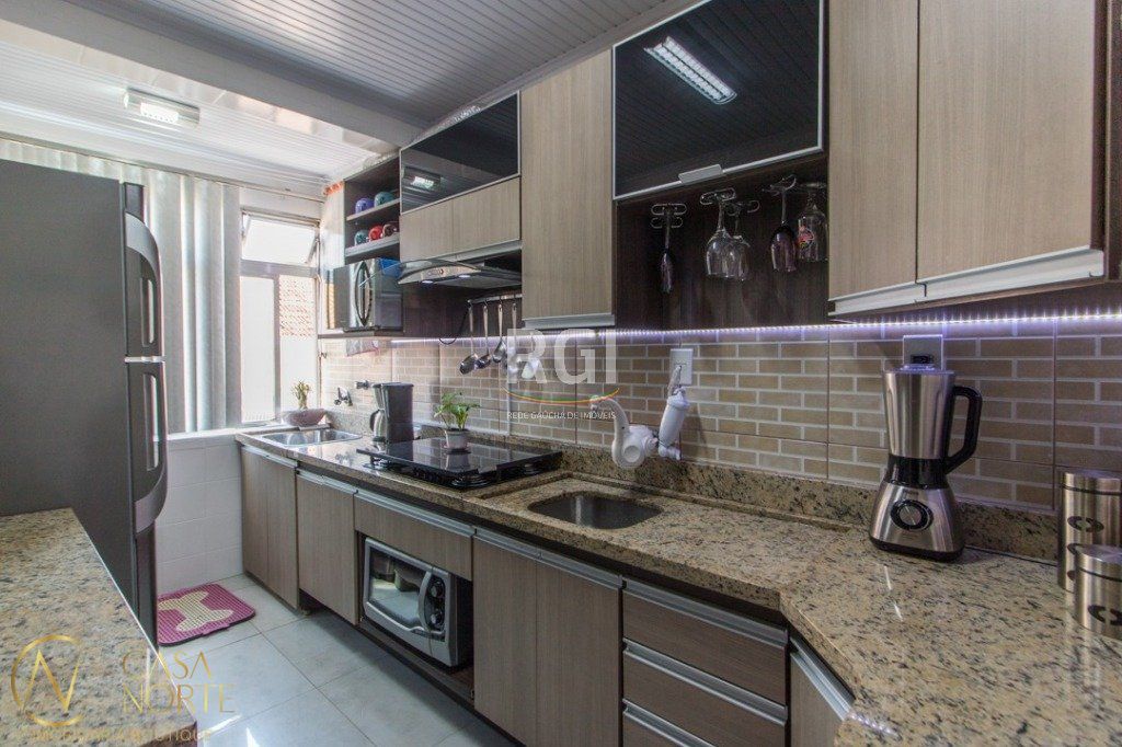 Apartamento à venda com 2 quartos, 59m², 1 vaga, Rua Carlos Estevao no bairro Jardim Leopoldina em Porto Alegre