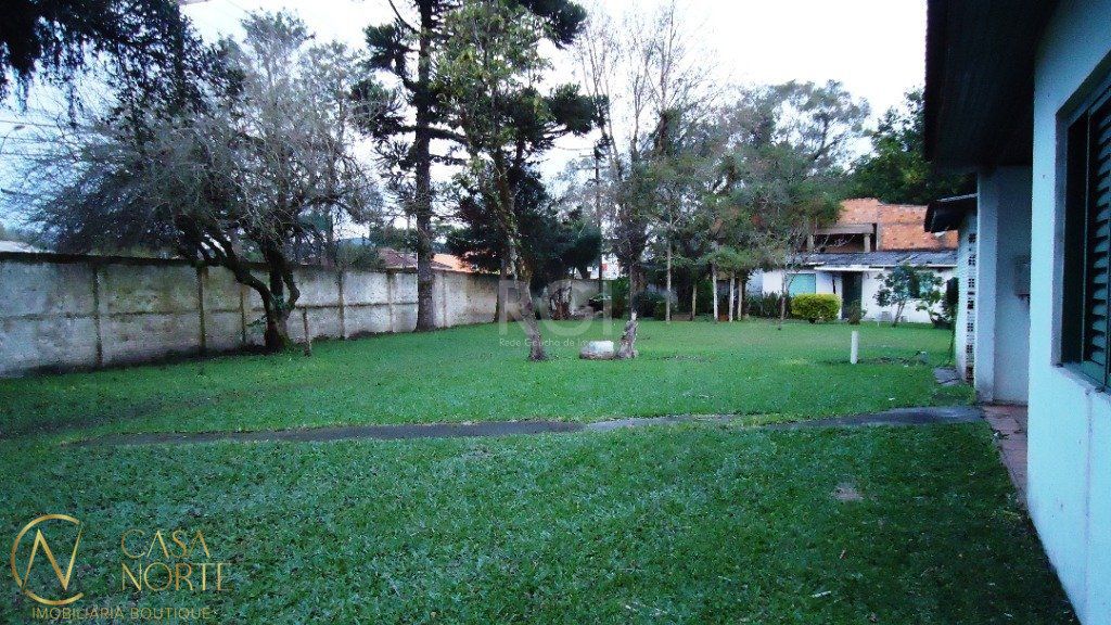 Sítio à venda com 3 quartos, 600m², 70 vagas, Avenida Edgar Pires de Castro no bairro Chapéu do Sol em Porto Alegre