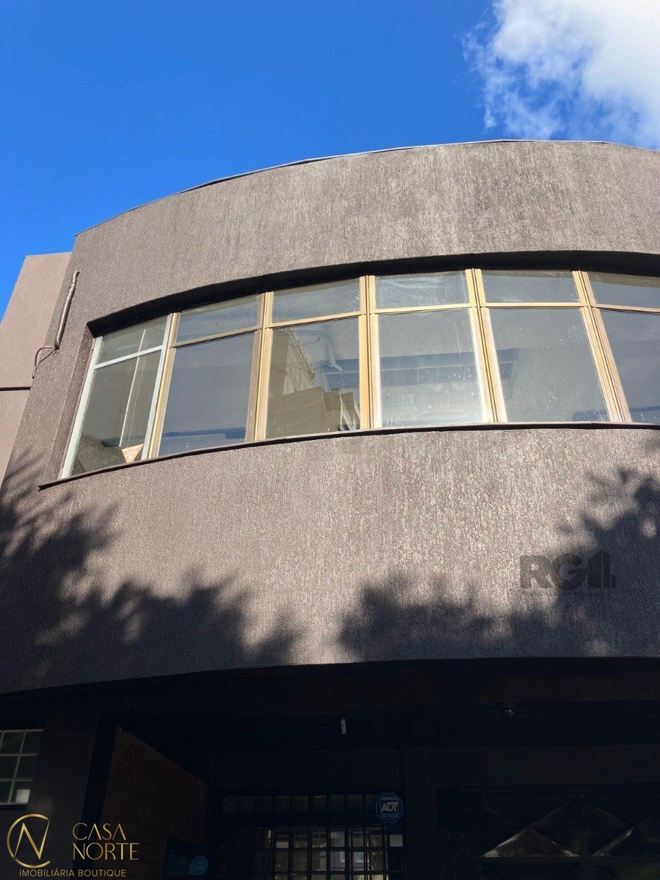 Pavilhão à venda com 1 quarto, 530m², 2 vagas, Rua Vitória no bairro Santana em Porto Alegre