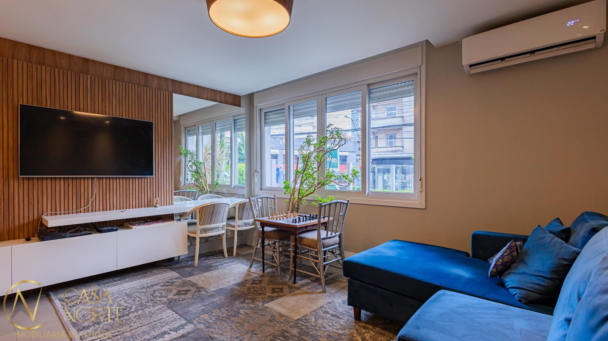 Apartamento à venda com 2 quartos, 75m², 1 suíte, 1 vaga, Rua Vinte e Quatro de Outubro no bairro Auxiliadora em Porto Alegre