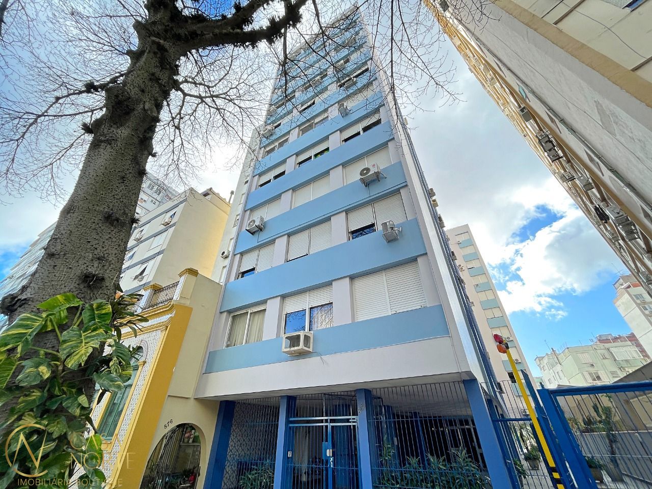 Apartamento à venda com 2 quartos, 66m², 1 vaga, Rua Duque de Caxias no bairro Centro Histórico em Porto Alegre